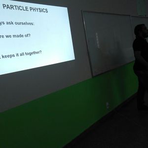 Palestra "CERN Physics School: an international experience in Genebra" no IFMT Campus São Vicente